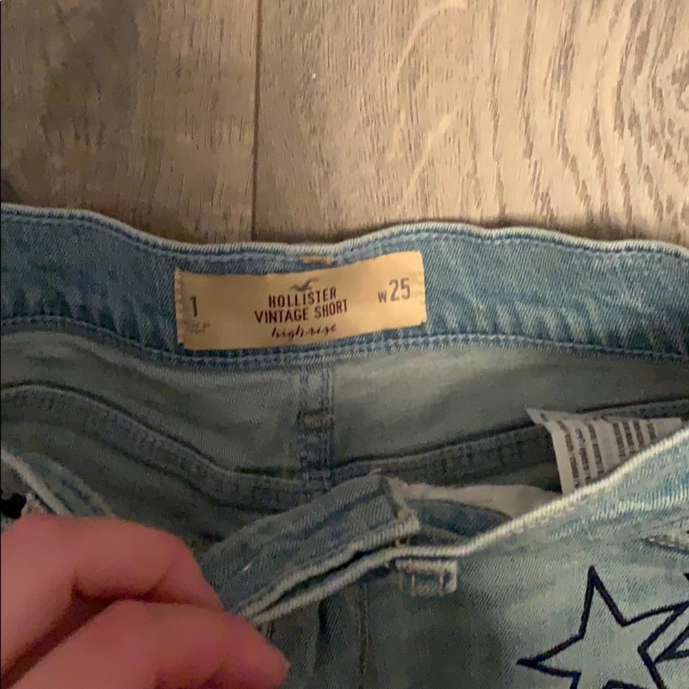 Hollister denim shorts - Picture 2 of 3